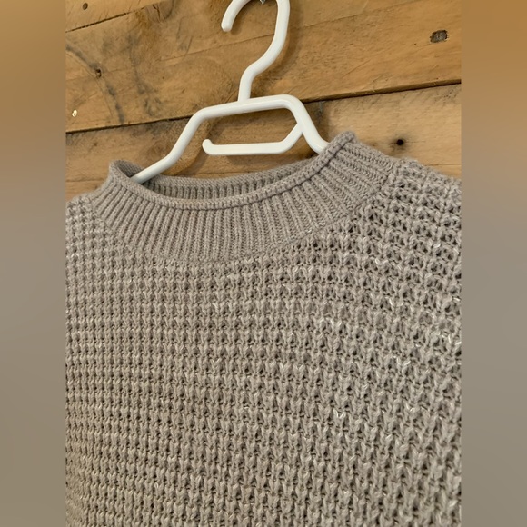 Grey knit crop sweater - Picture 3 of 10